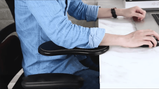 How to Hold a Mouse Properly & Ergonomically